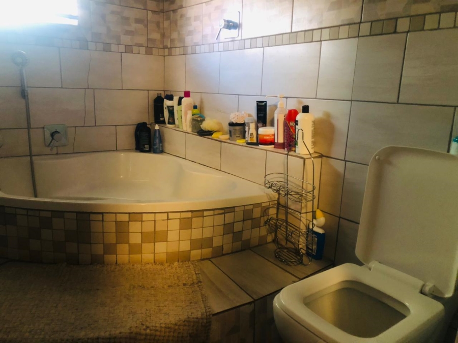 3 Bedroom Property for Sale in Oos Einde North West